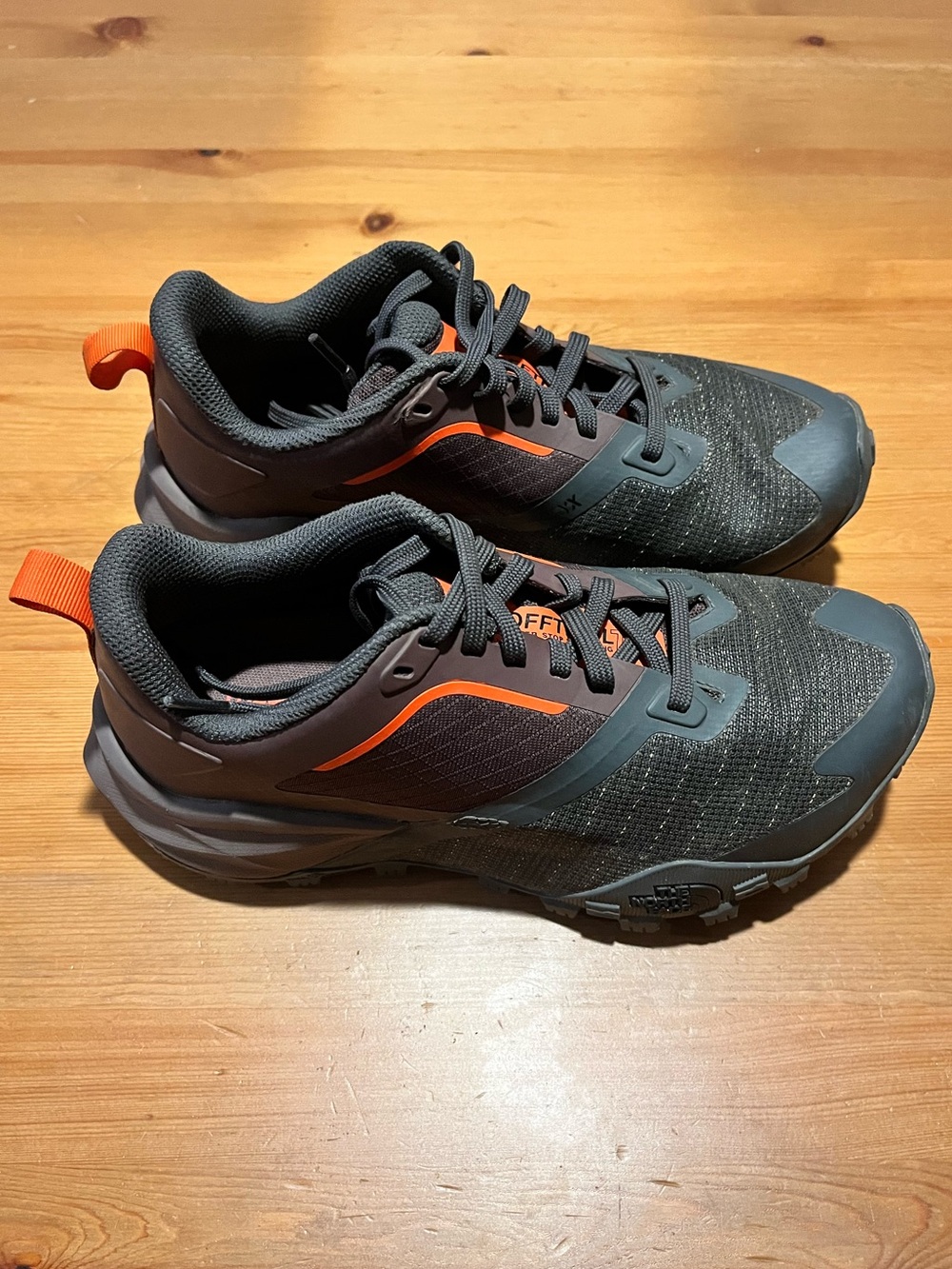 North Face W’s Vectiv Enduris 5 Trail Running Shoes SAMPLE, Size 8, New w/o box